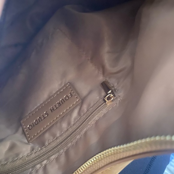 Elegant Tan Hobo Bag - Picture 5 of 6